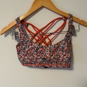 Lululemon sports bra